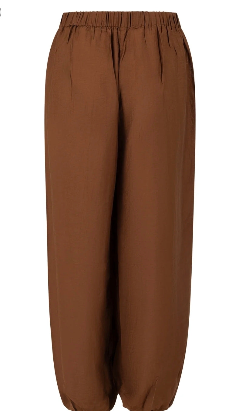 Volume pants chocolate