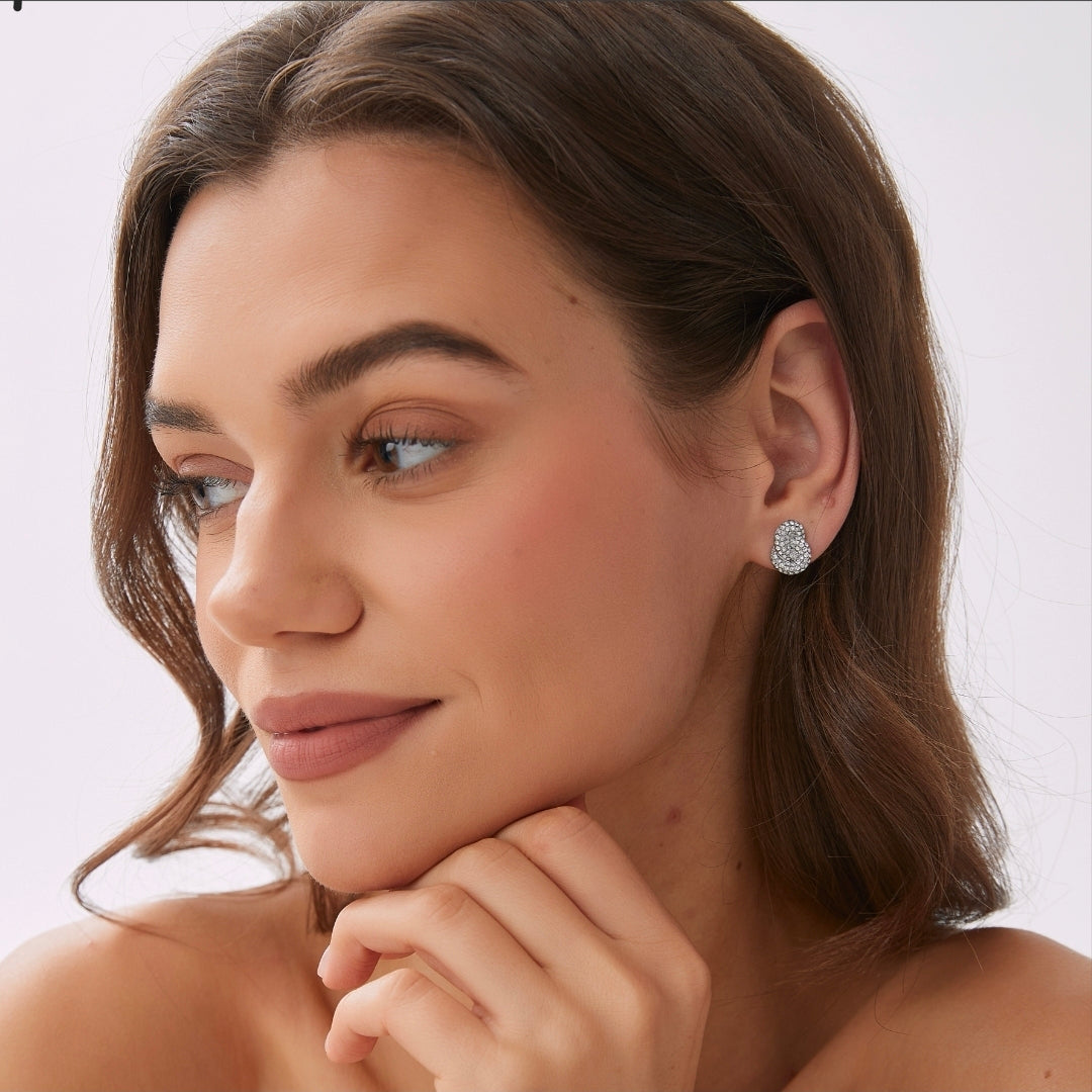 Knot stud