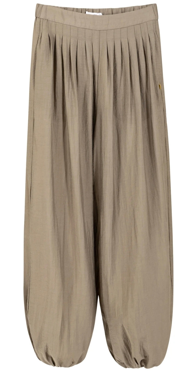 Vaolume pants sage